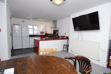 6 bed house, Baring Street, Greenbank, Plymouth, PL48NG - Image 3